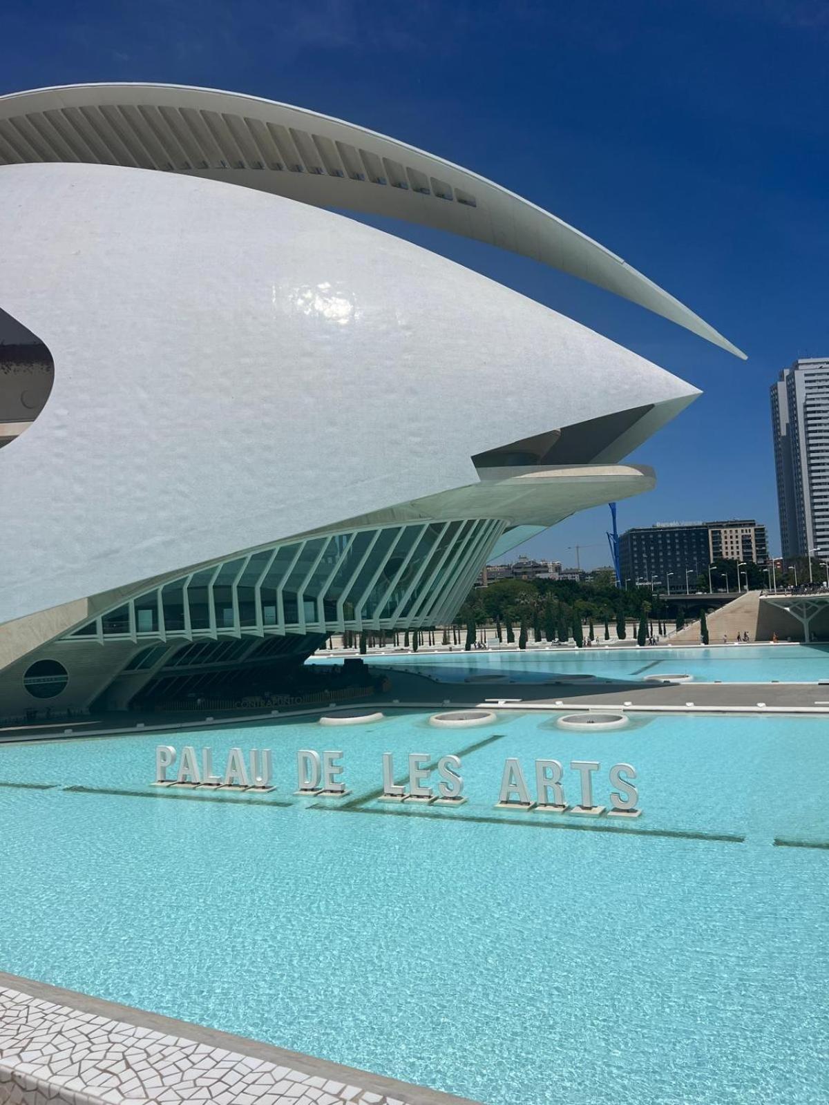Beach & Arts Hostel Valencia Exterior photo
